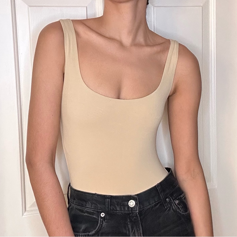 3 Wilfred Contour Bodysuits